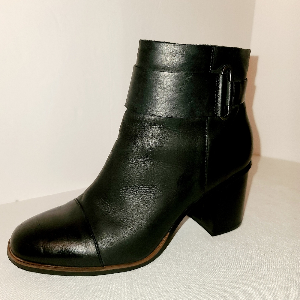 Korks by korks chunky heel leather black boots